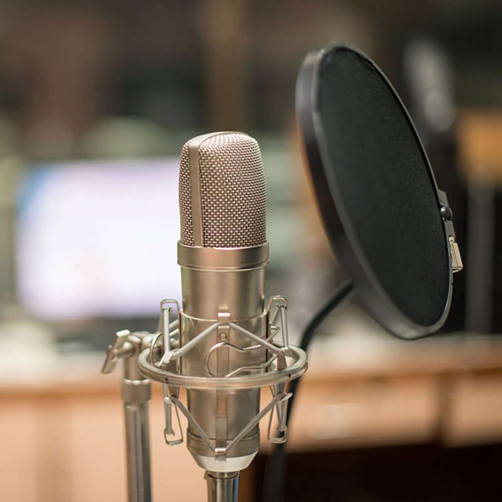 

Anti-Vibration Microphone Shock Mount 1.5Cm Bracket Hole Universal For Studio Singing Game Live Broadcast Mic Clip Holder