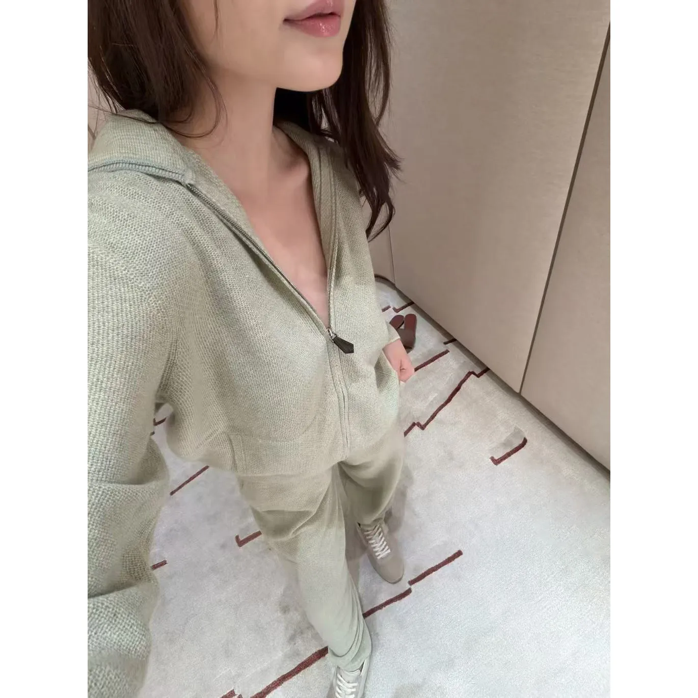 2026 Early Autumn Fashion Style High-Street Casual Cashmere Soft Hooded Zipper Cardigan Women's Loose Waist Wide Leg Pants