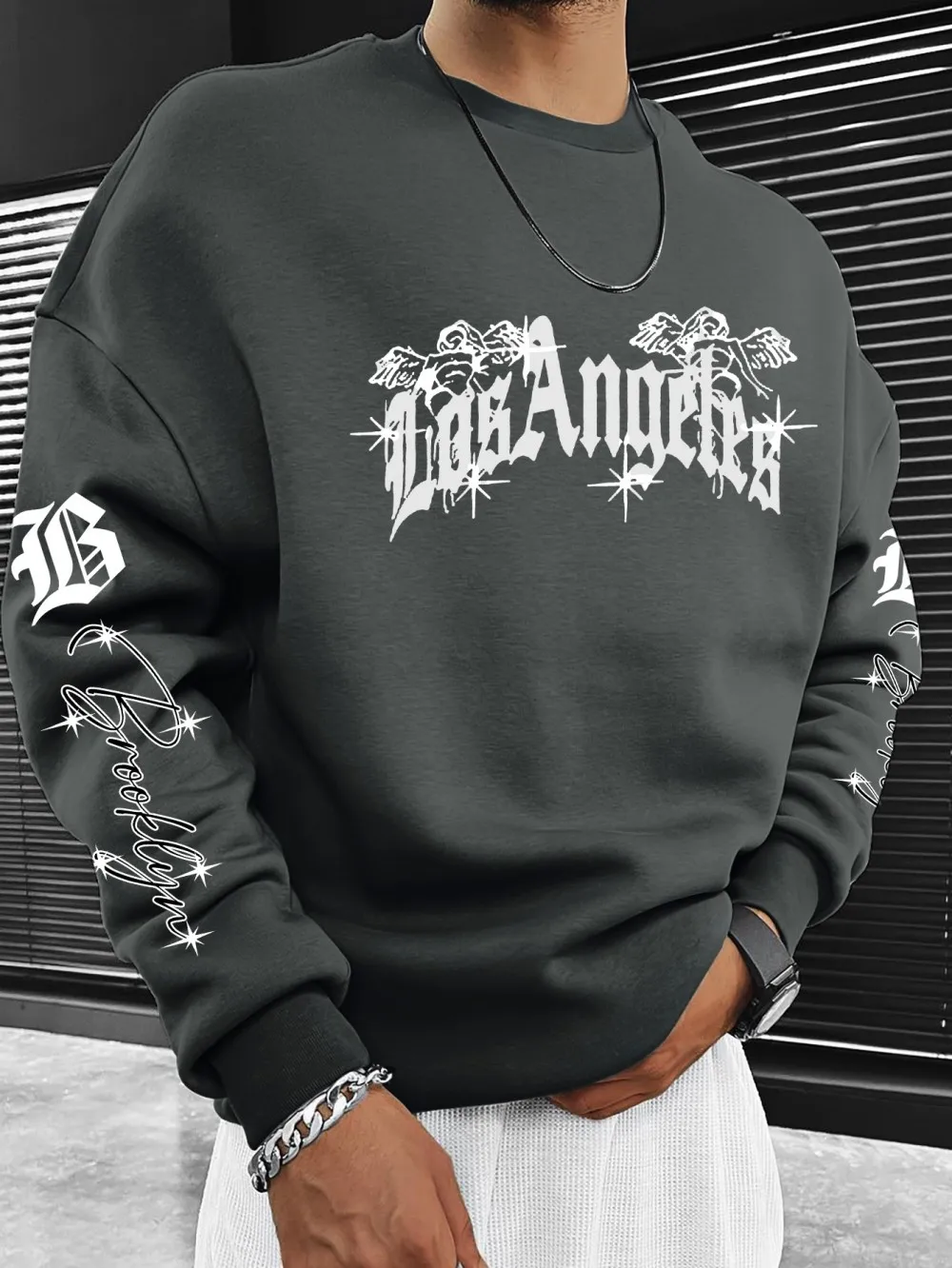 Hot selling autumn men's Gothic letter printed soft and comfortable long sleeved pullover, outdoor urban high street top