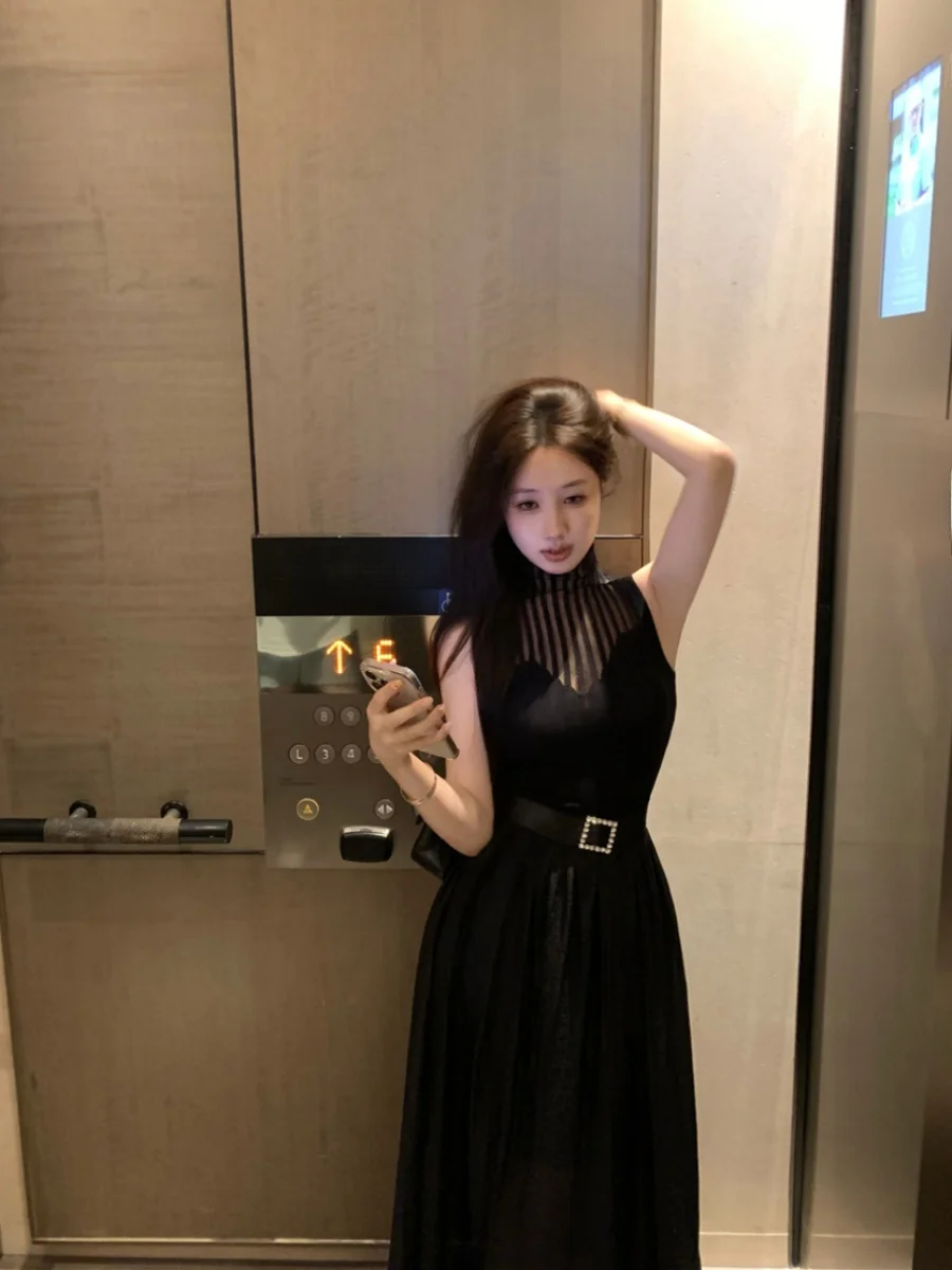 

Ele вязаный комплект из жилета и юбки в полоску для женщин, лето 2025 Faion, костюм из двух предметов, легкий дышащий костюм для поездок на работу