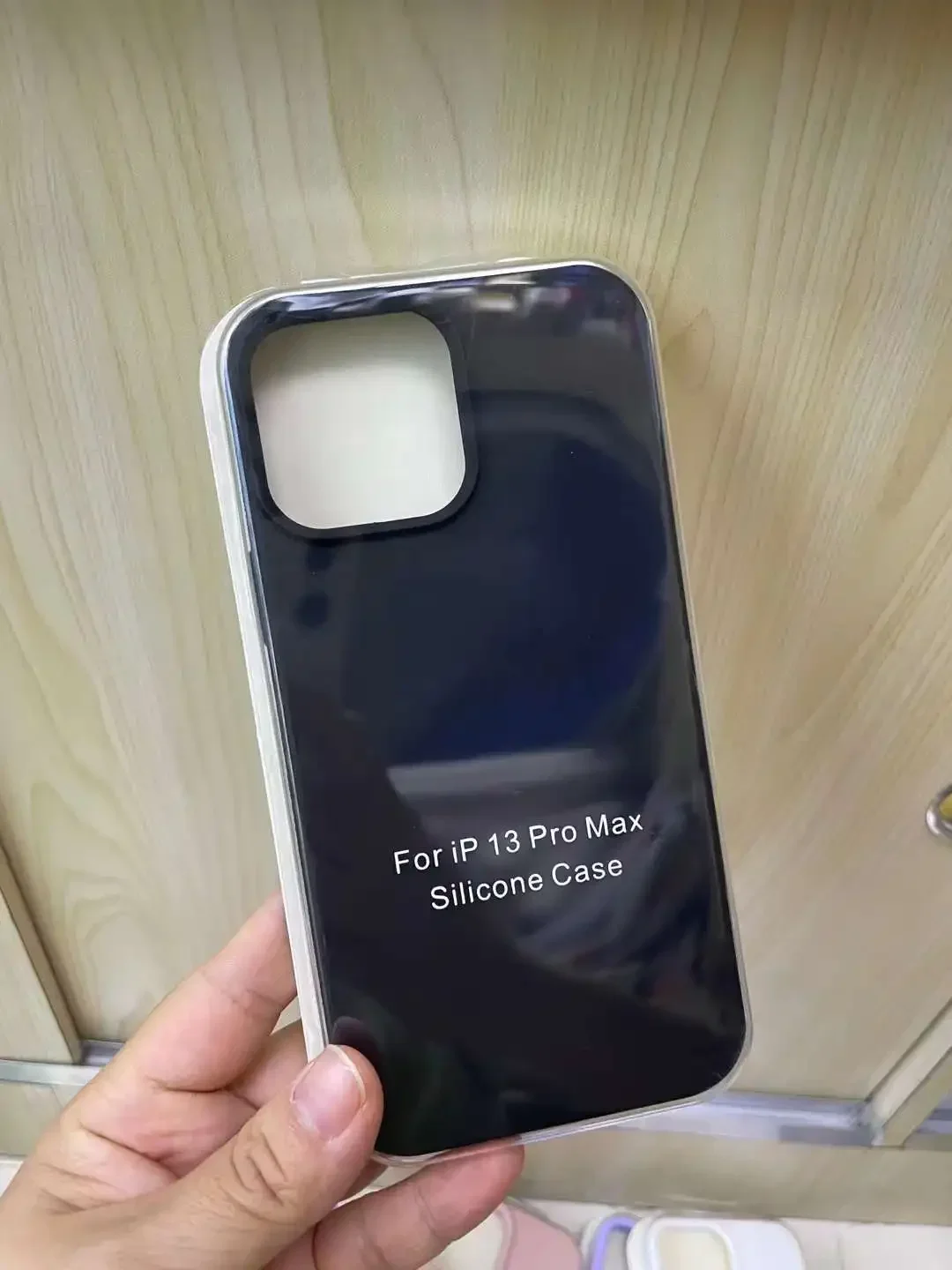 [Stocktake Sales] Silicone Cover For iPhone 16 15 14 13 12 11 Pro XS Max 7 8 14 15Plus Box Case (Big Fire Sales)