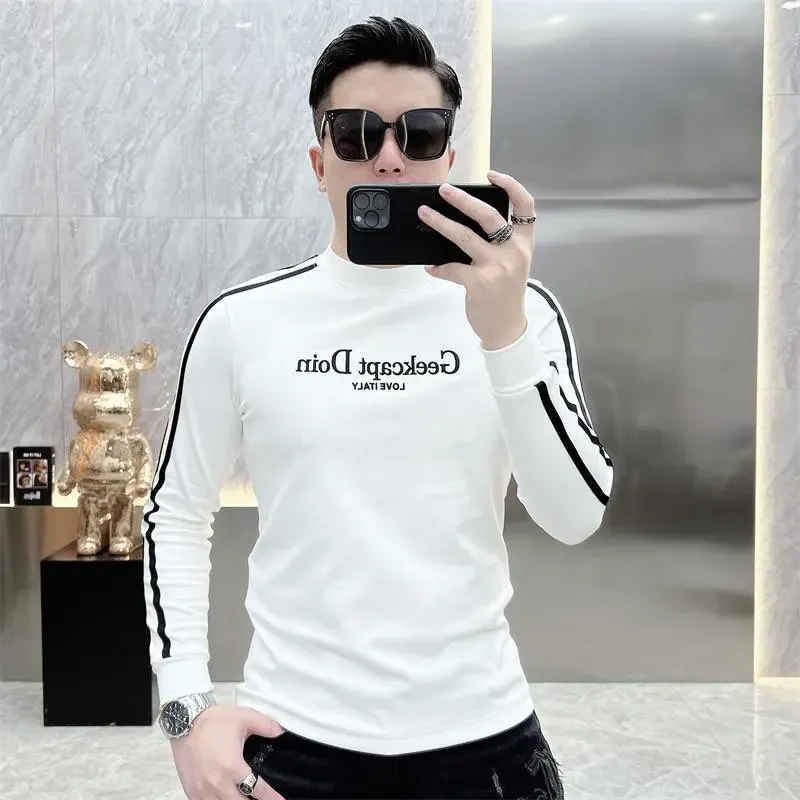 Retro Embroidery Round Neck Sweatshirts Autumn Winter Thicken Keep Warm Pullover Hoodie Oversized Tops Social Casual Streetwear