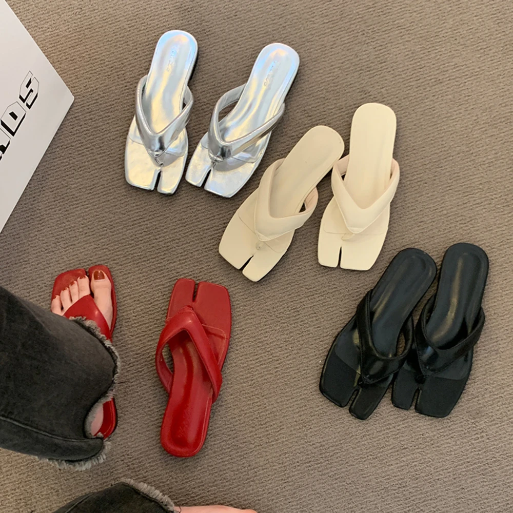 

Simple Summer New Women's Sandals Fashion Square Head Flats Shoes Casual Comfort Outdoor Beach Vacation Flip Flop