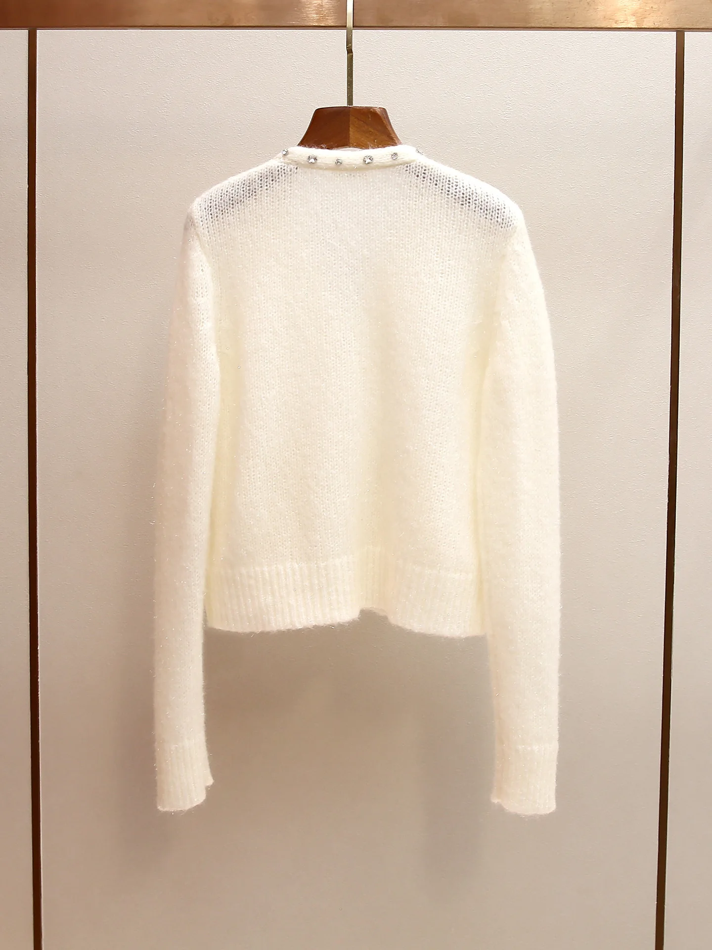 High-end women's winter new French heavy-duty rhinestone-embellished V-neck versatile sweater knitwear women clothes pull maje
