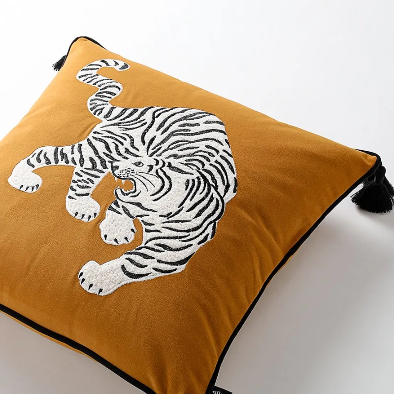 White Tiger Embroidery Pillows Ginger Green Blue Cushion Case 45x45 50x50 Luxury Decorative Pillow Cover For Sofa Home Decor