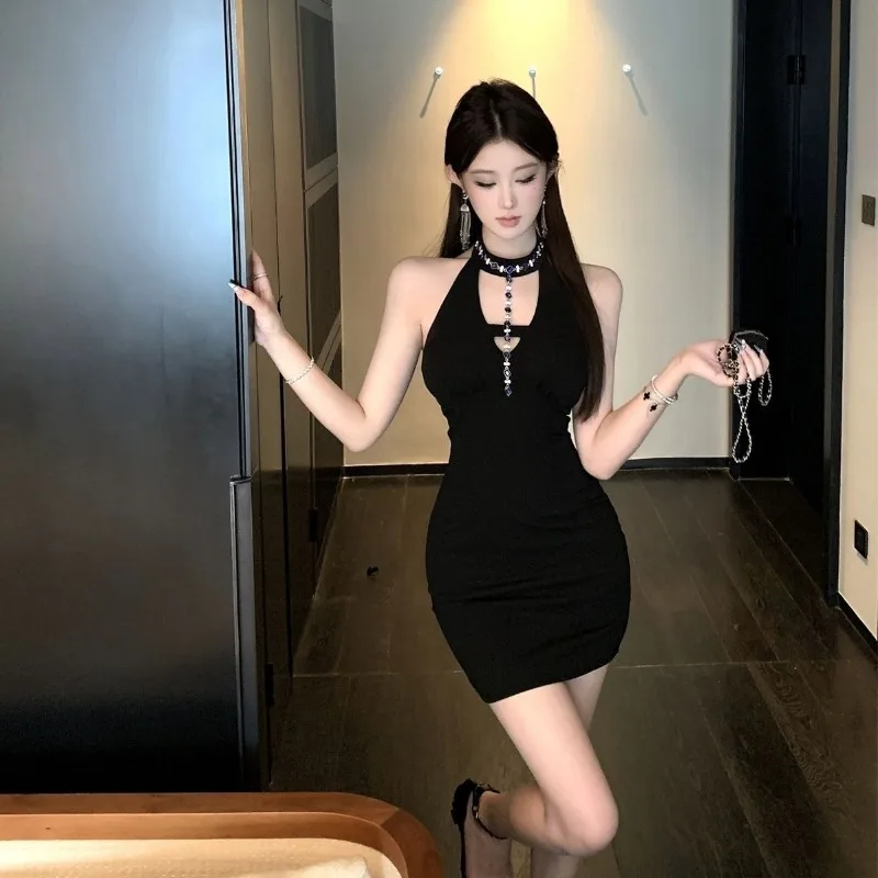 Hollow Diamond Neckholder-Kleid, femininer, taillierter Rock