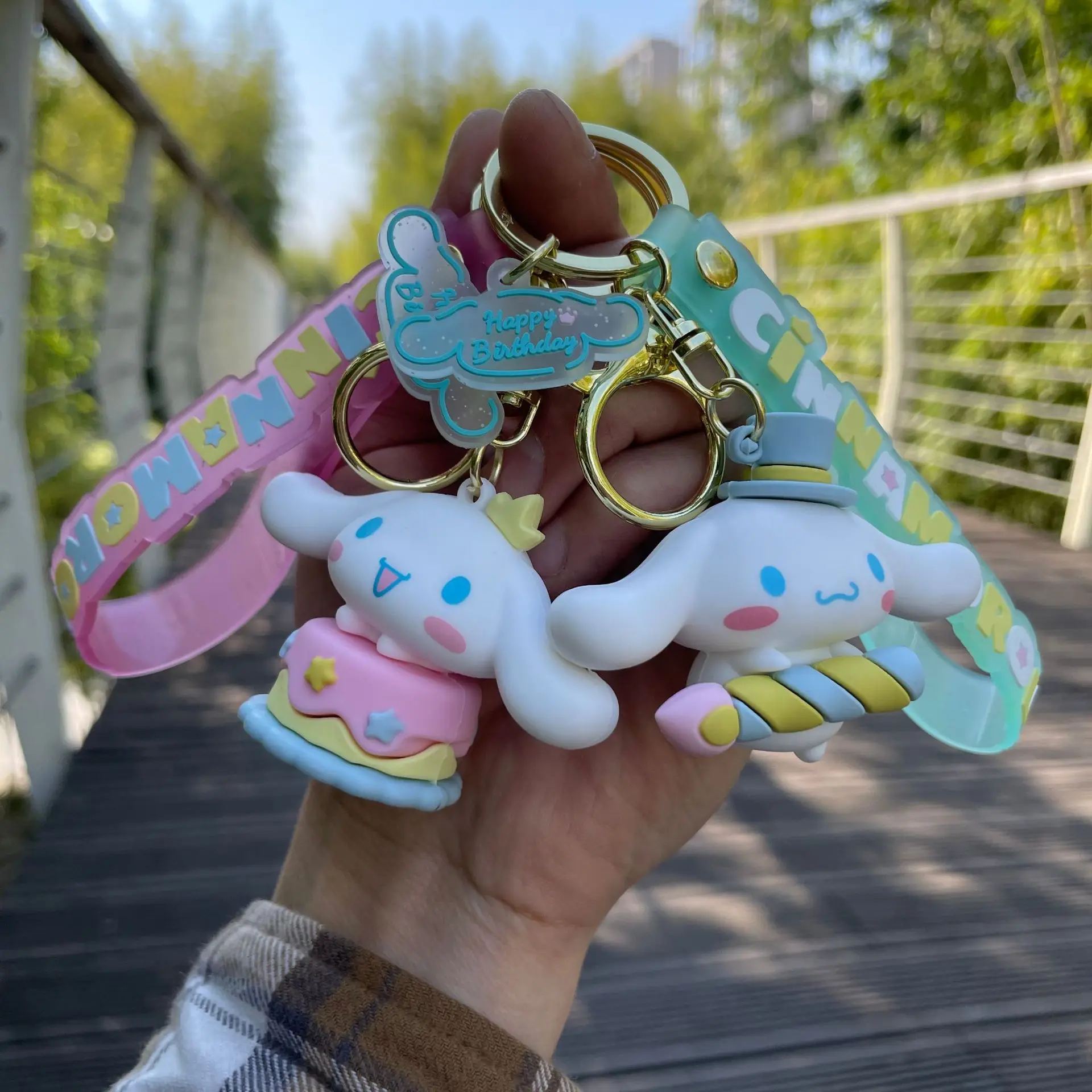 Anime Sanrio Keychain Cute Cinnamoroll Keyring Cartoon Doll Key Chain Schoolbag Pendant Car Ornaments for Children Birthday Gift