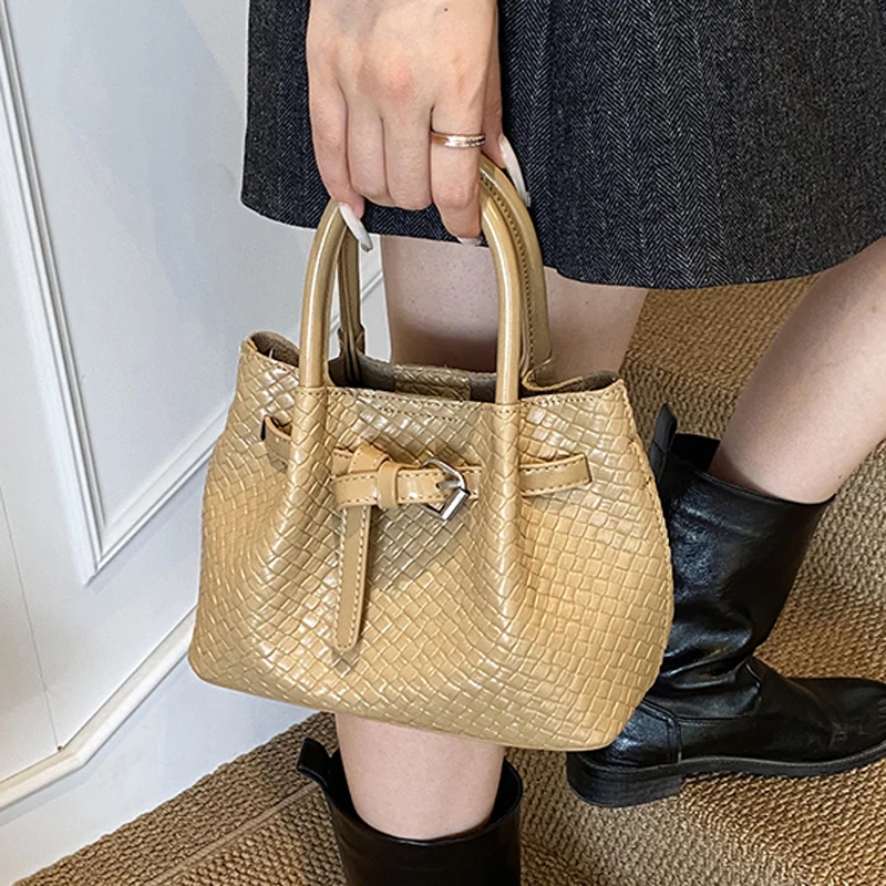 

Commute Simple 2025 New Women's Buet Bag Faion Versatile Single oulder Slant Crossbody Bag High-End Handbag