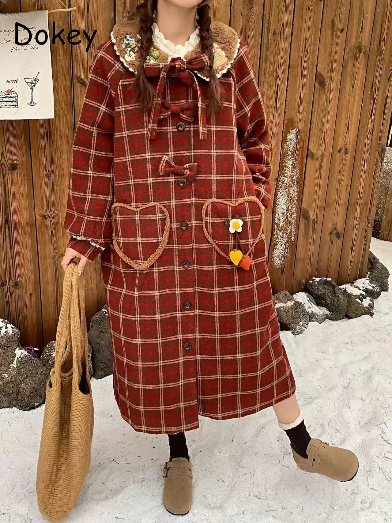 

Винтажное длинное шерстяное пальто в клетку Mori Girl, женское осеннее свободное пальто в японском консервативном стиле с воротником Питера Пэна, кружевное лоскутное ретро, свободная верхняя одежда