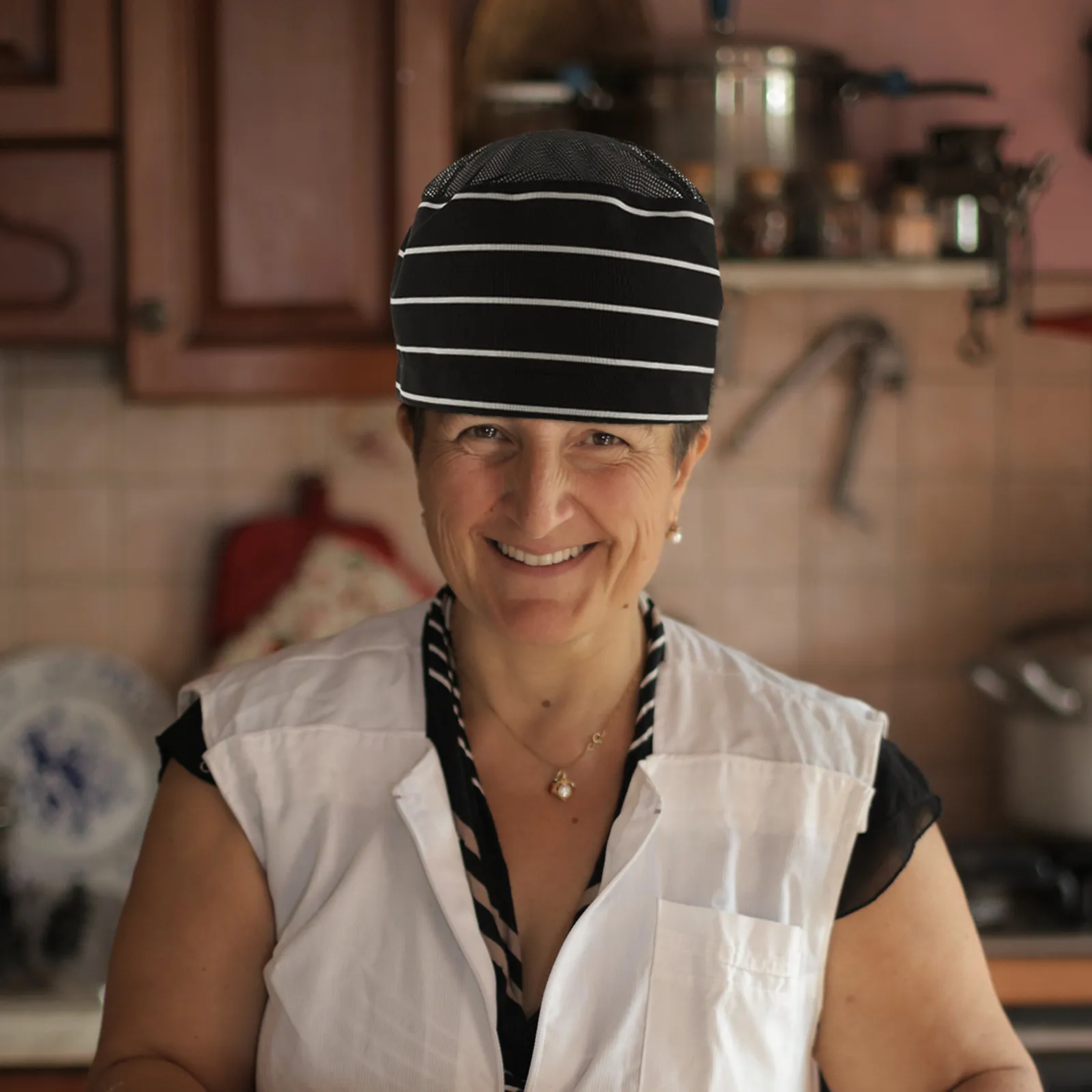 Chef Hat Simple Classic Design Breathable Wear-Resistant Cooking Hat for Kitchen Restaurant Cafe Barbecue Uniform