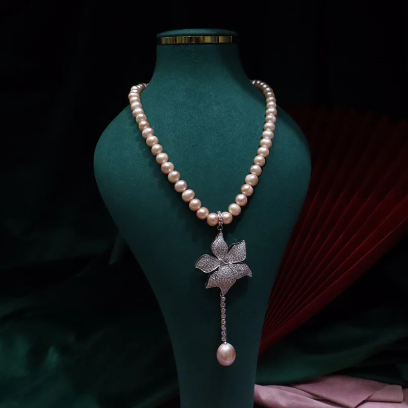 

Maple Leaf Freshwater Pearl Necklace 8-9mm Near Round Slightly Blemished Strong Light 18k Gold Filled Micro Inlaid fashion casua