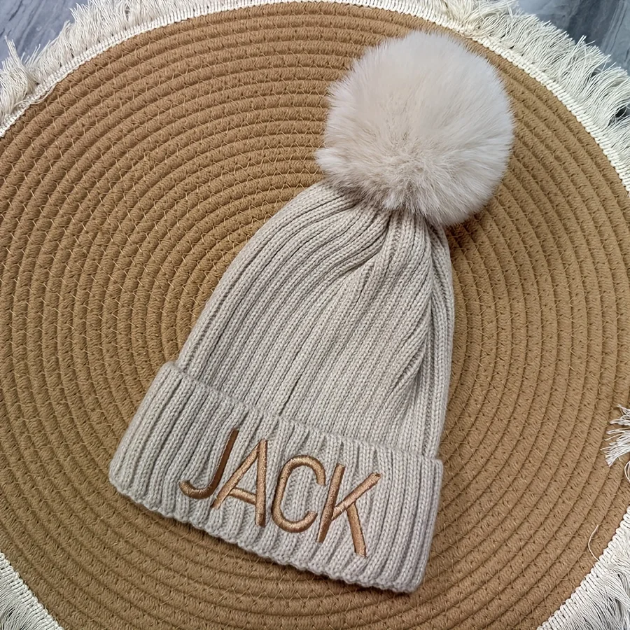 Custom Name Yarn Winter Beanie Fashion Embroidered Text Hat Trendy Fashion Cap for School Uniform Personalized Christmas Gift