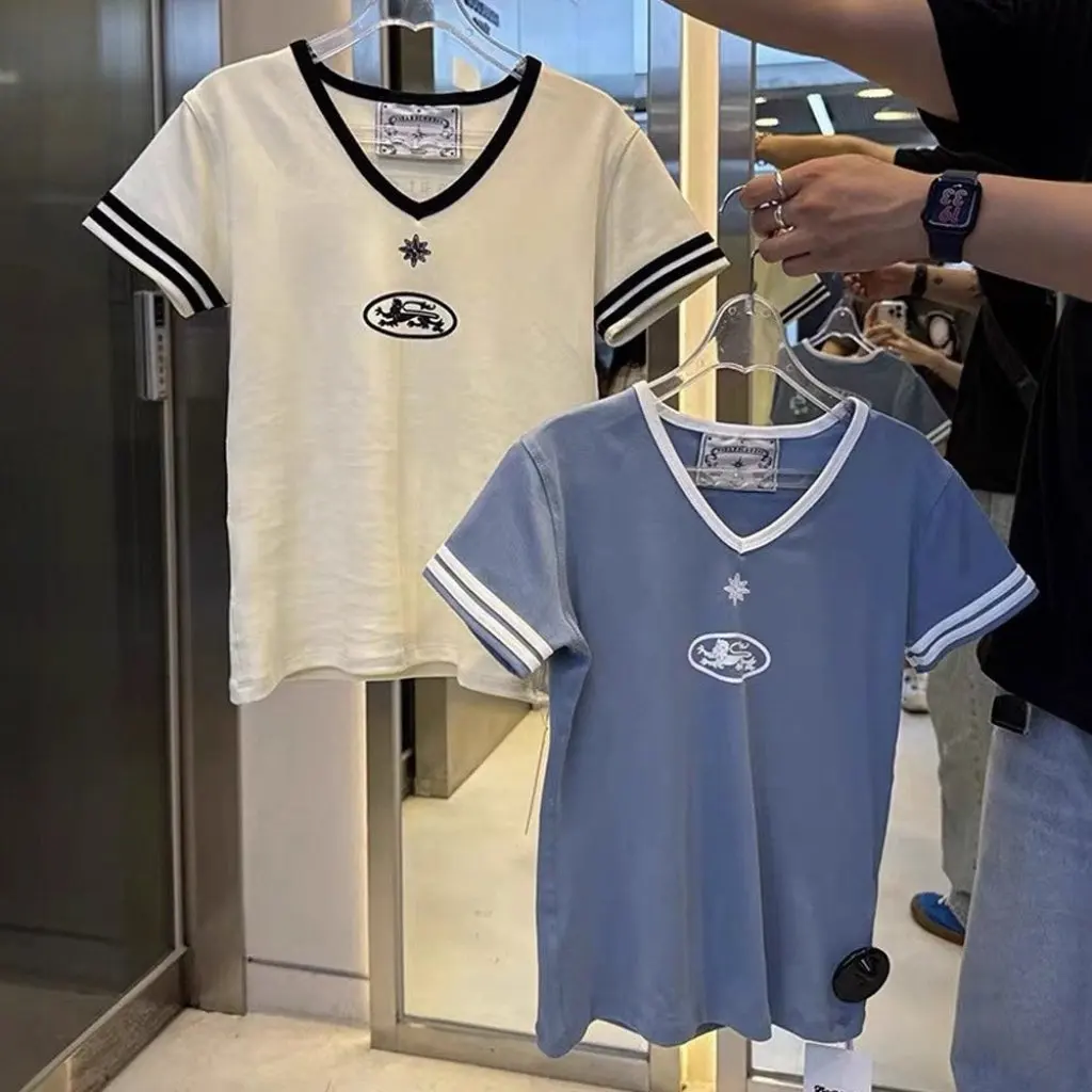 

Badblood Bcac Series Korean Style Women's Short Sleeve V-neck T-shirt Sporty Casual Top Small Niche Design Trendy Fashion
