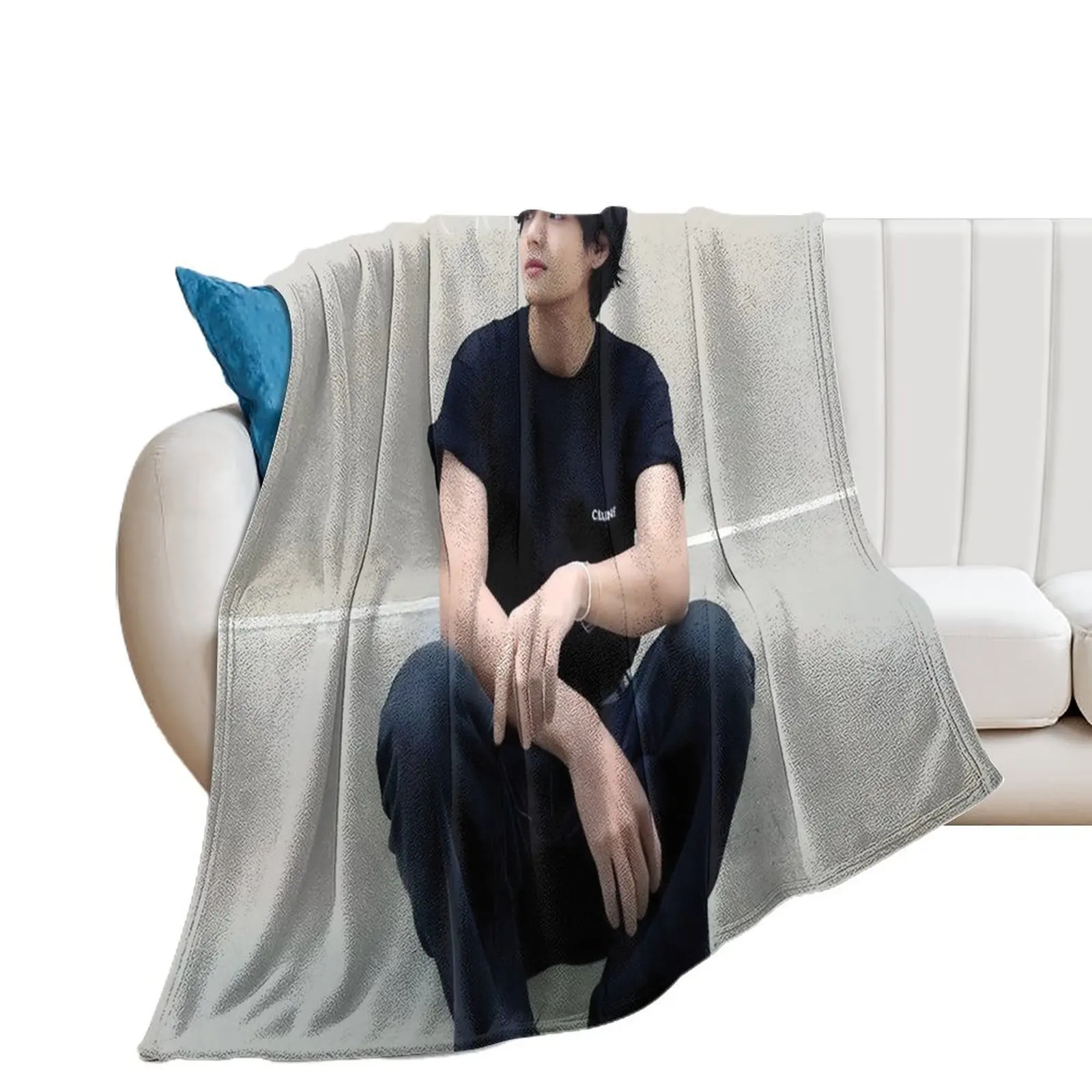 

Taehyung Throw Blanket Luxury Bed linens Blankets