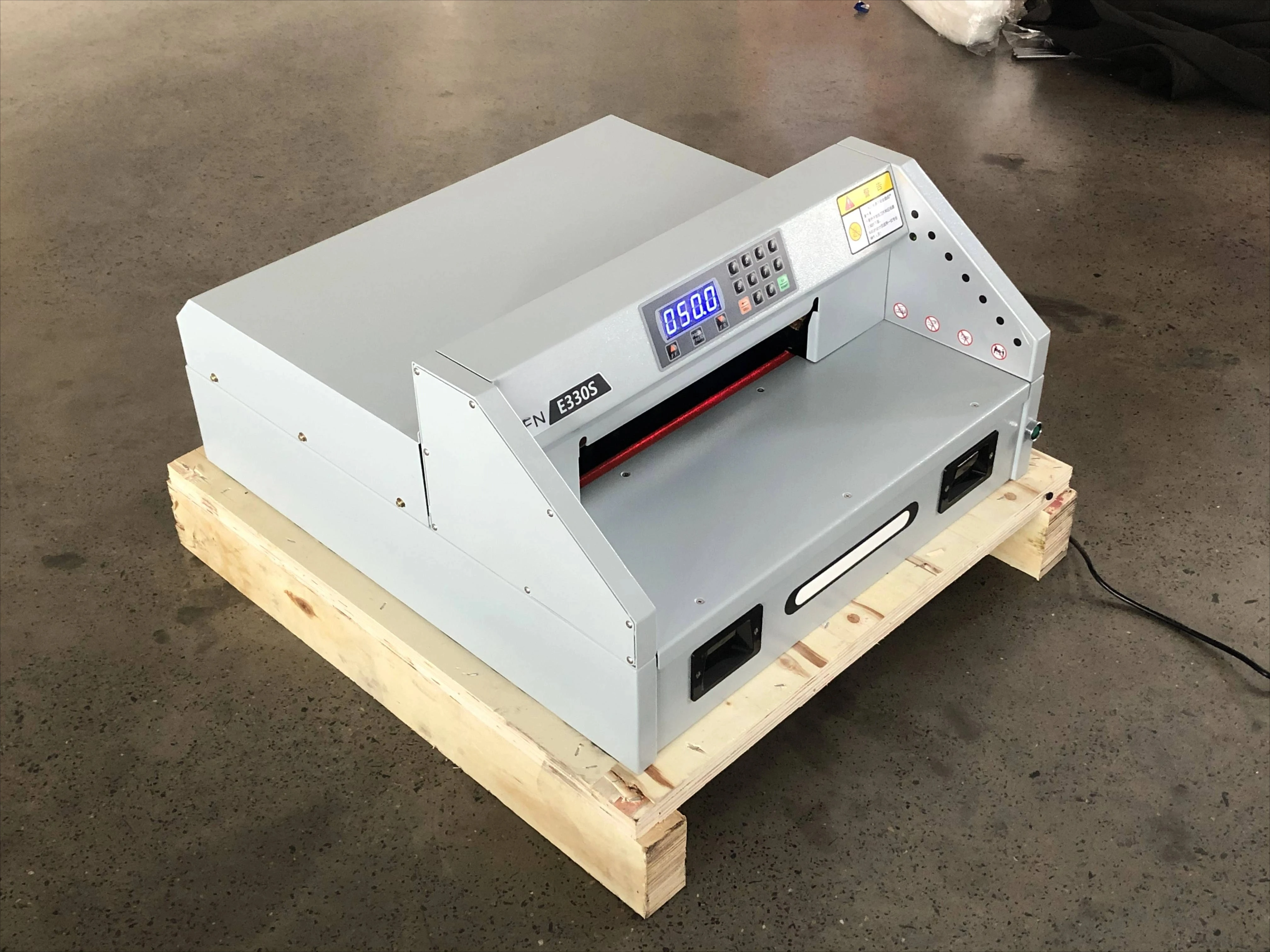 A4 330mm Desktop    Paper Cutter Automatic Paper    E330S Popular Low Price CE