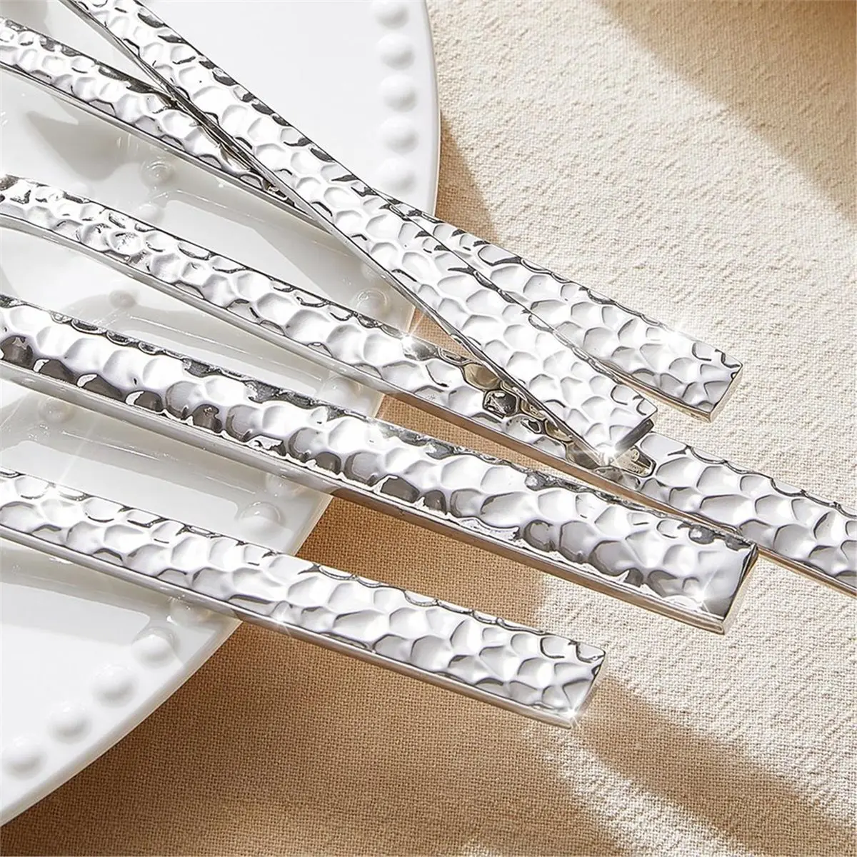 16 Piece Hammered Dinner Forks Set Stainless Steel Heavy Duty Forks 8.2 Inch Mirror Polished