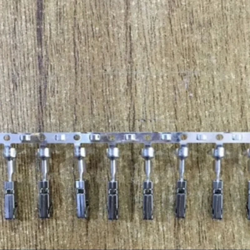 

100PCS Original genuine connector 1928498690 BTL 1.5 female terminal