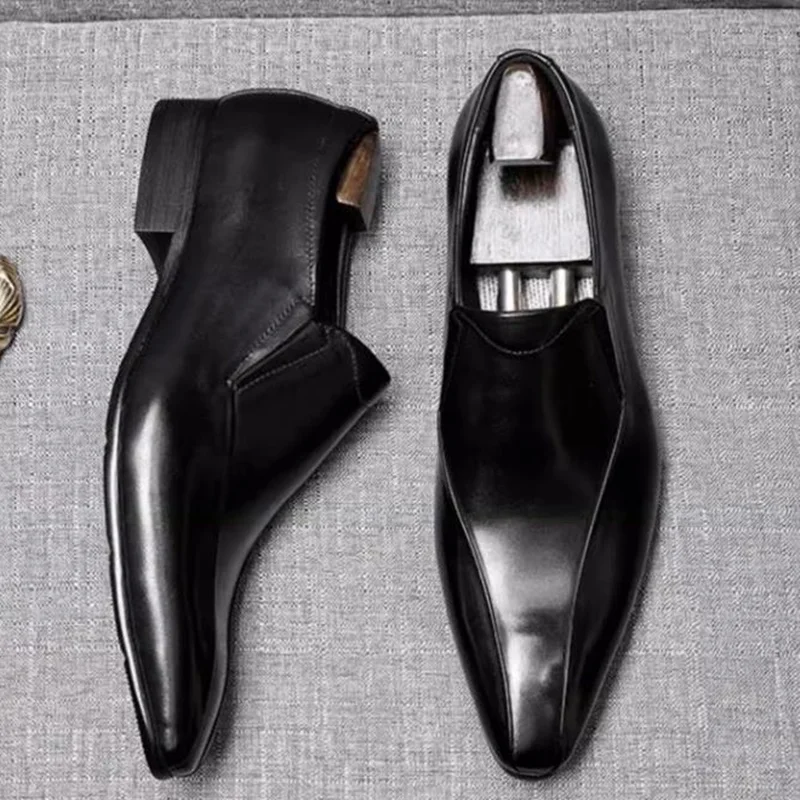 New Bright Leather Men's Loafers Fashion British Pointed Toe Casual Shoes Men Fashion Soft Hairdresser Leather Dress Shoe