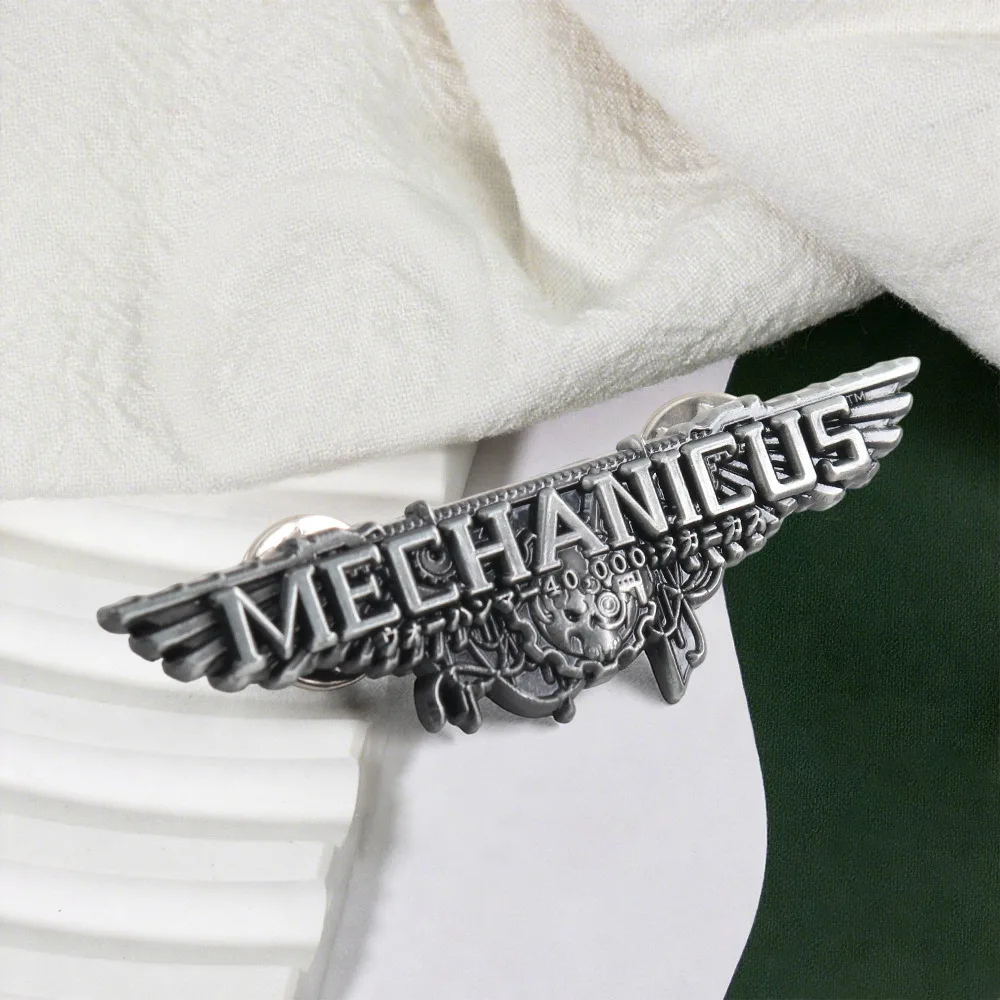 Warhammer 40,000 شعار المينا بروش أجنحة الإبداعية رسائل شارة معدنية التلبيب دبوس تأثيري مجوهرات اكسسوارات لعبة مروحة الهدايا