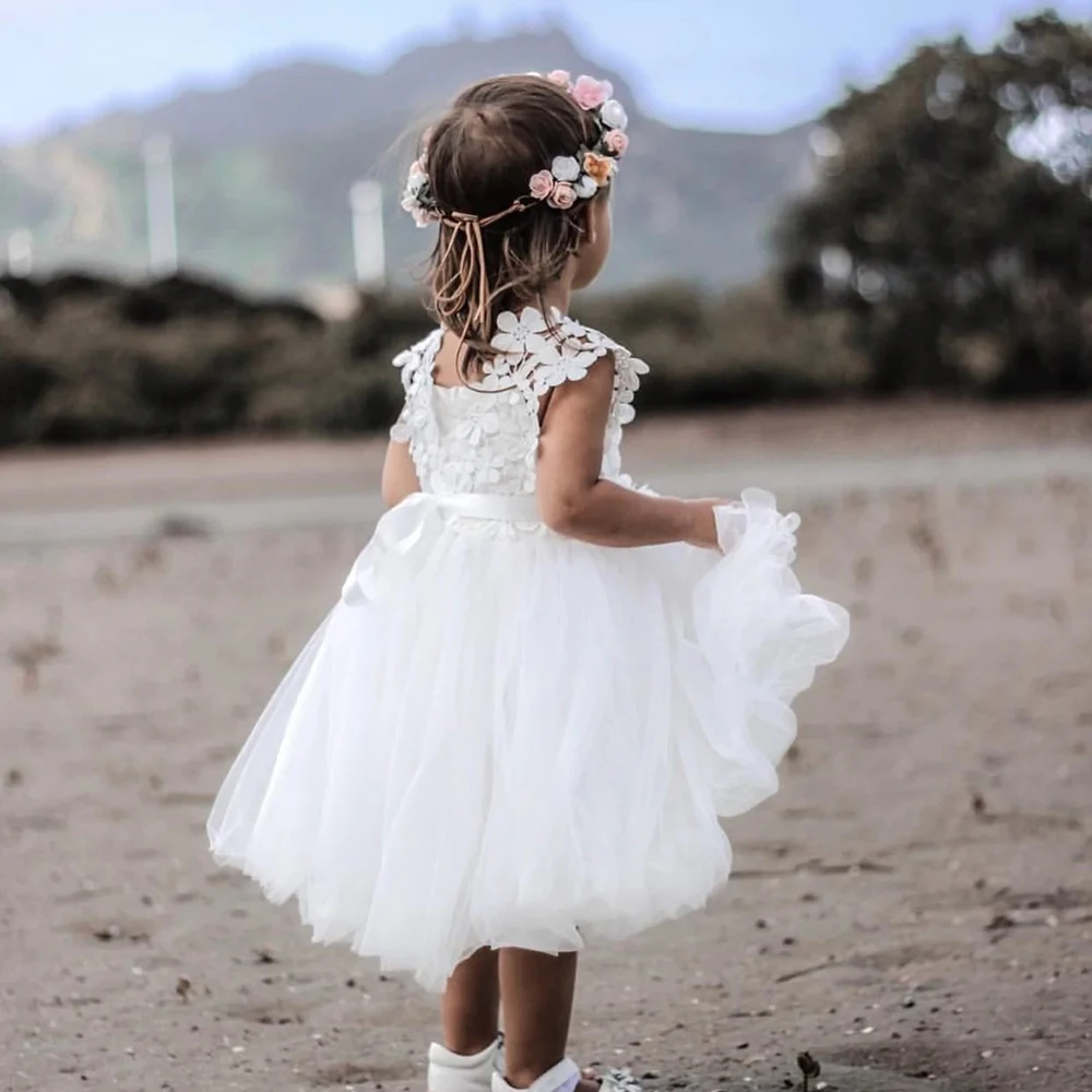 Puffy Tulle ดอกไม้ชุดเดรสเด็กผู้หญิงลูกไม้ Handmade ดอกไม้ชา-ความยาวชุดงานวันเกิด Simple A-Line Bow First Communion Gowns