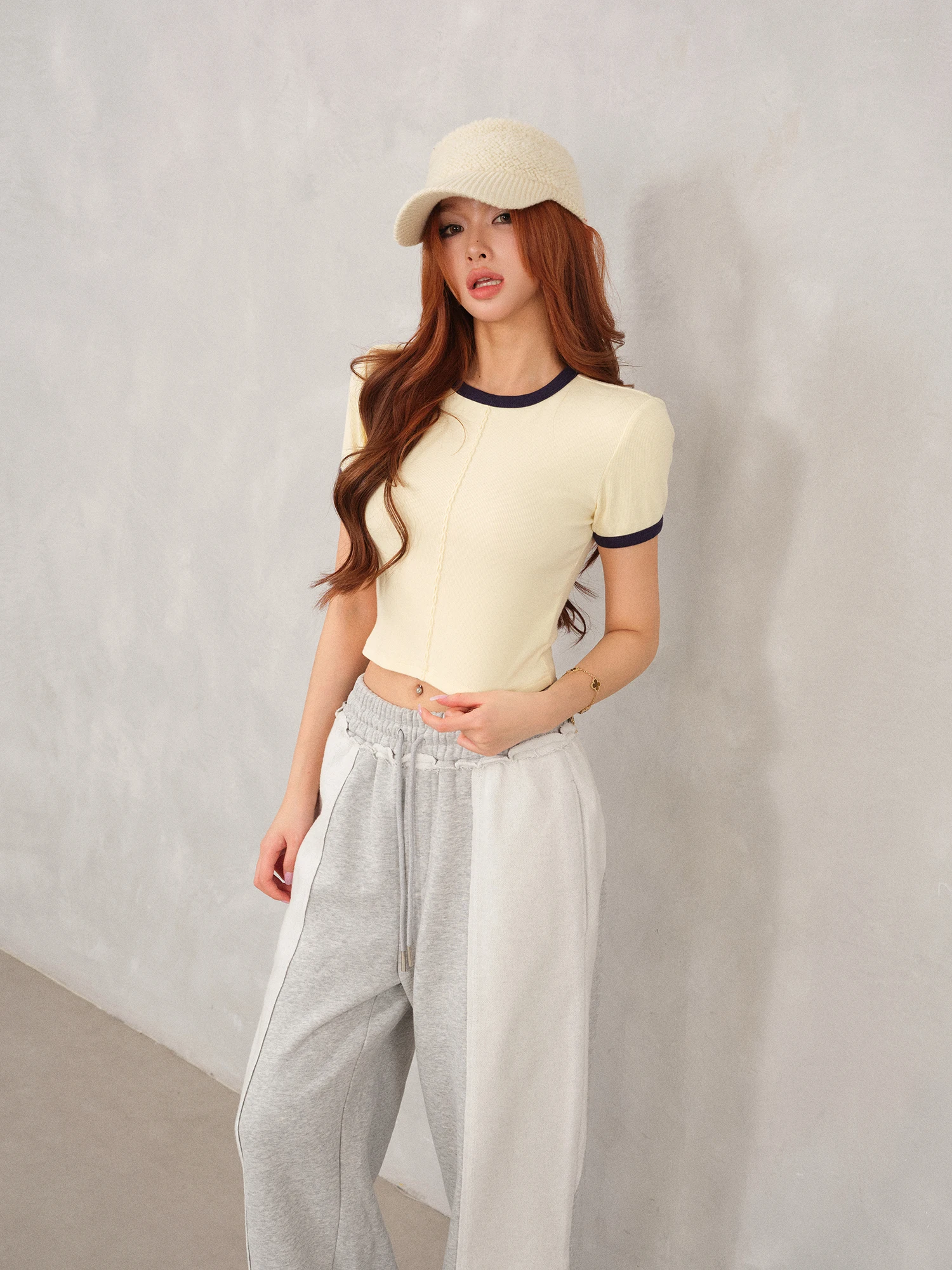 تي شيرت نسائي كاجوال محبوك بأكمام قصيرة وياقة دائرية من FORNIYOYO، تصميم بلوكات ألوان على الكتفين، ملابس ربيعية عصرية للترفيه