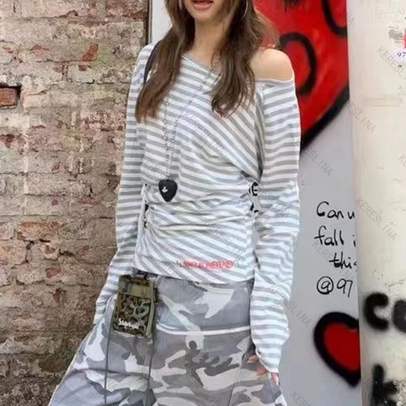 Europa e America harajuku High Street moda alla moda confortevole versatile sexy chic top a maniche lunghe a righe con spalle inclinate