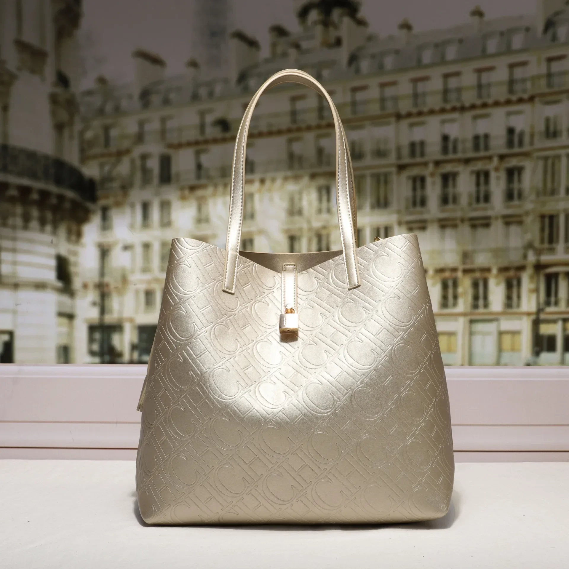 

2025 New Famous Designer Popular Classic Leather Handbag Shoulder Bag, Elegant Crossbody Bag for Fashionable Women