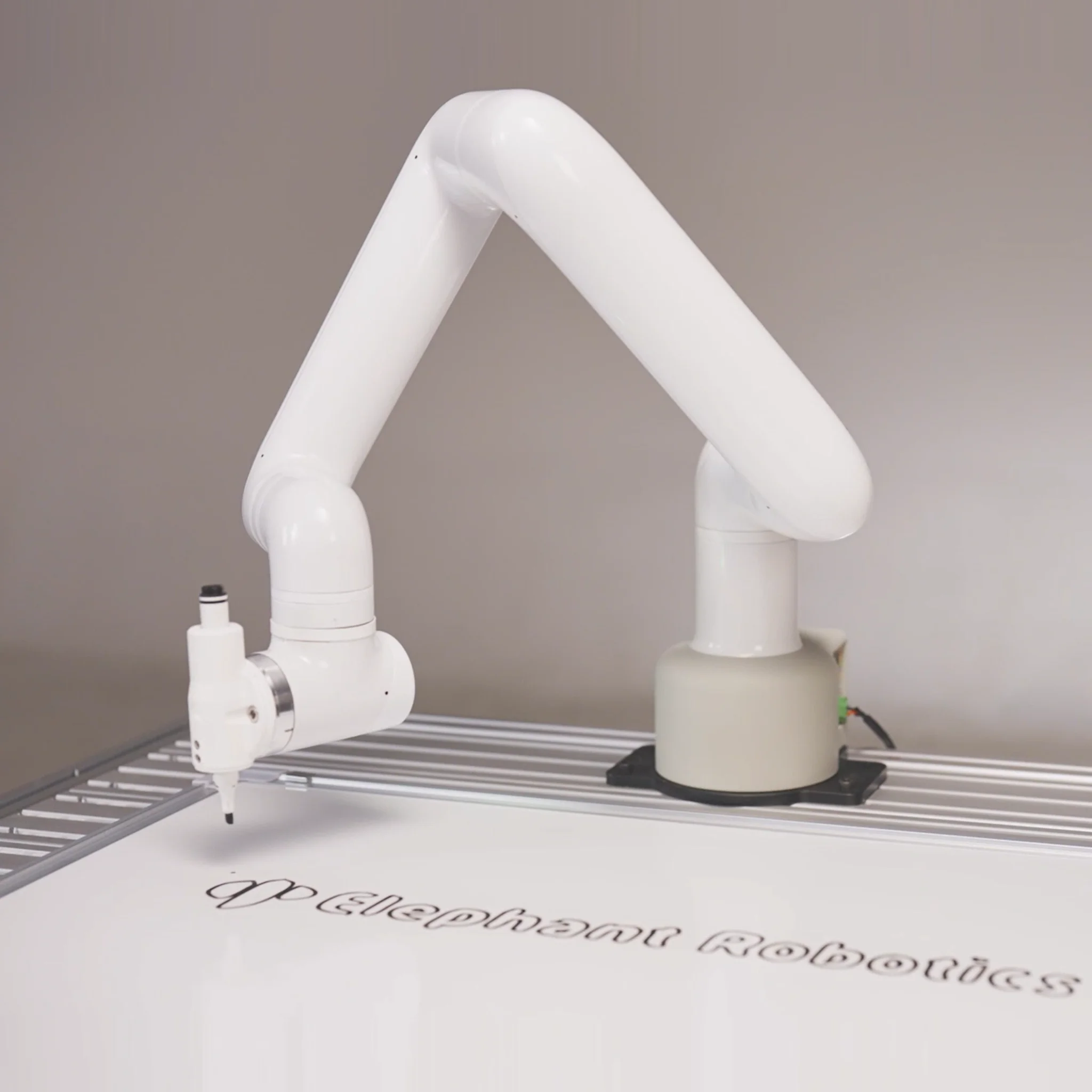 Рисунок 4 - Elephant Robotics myCobot Pro 630