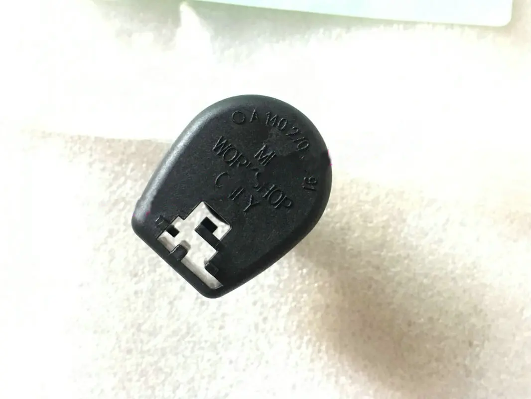 For C180 C200 A200 B180 B200 CLA200 GLA200 Transmission Dipstick Cover Oil sump port plug clip