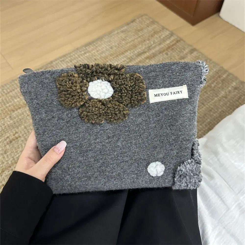 Borsa per il trucco con fiori di pecora cartone animato Borsa per cosmetici in lana grigia Borsa da toilette multifunzionale di grande capacità Bussness da viaggio