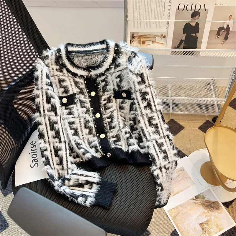 French Commuter Diamond-Encrusted Cardigan Sweater Women's Autumn Winter New High Quality Beaded Contrast Short Coat Top