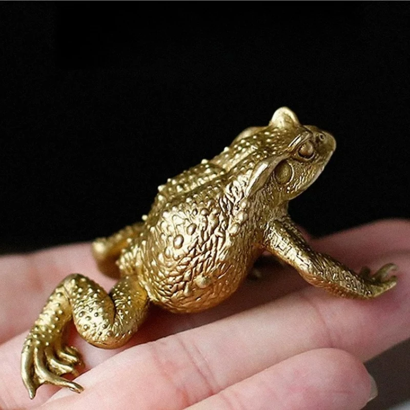 Brass golden toad ornament - wealth attracting three-legged toad - grand opening gift - home living room feng shui decoration