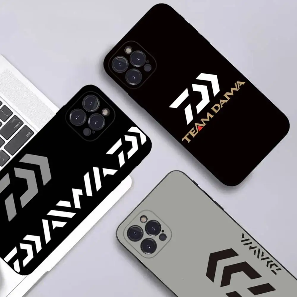 Daiwa Fishing Logo Handyhülle für iPhone 16 Pro Max 15 17 Plus 14 13 12 Mini 11 Schwarze Hülle