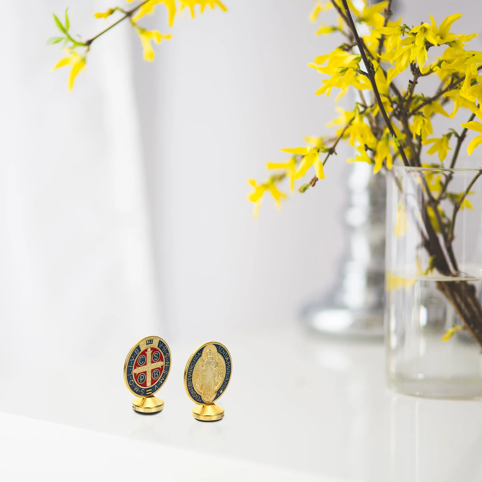 

2Pcs Saint Benedict Cross Alloy Christmas Ornament Religious Home Office Table Decor Gift Ornament Ornaments Gifts