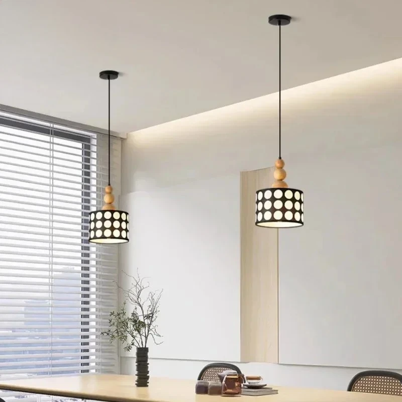 Modern Black/white Polka Dot Chandelier Rotundity Acrylic Pendant Light Living Room Bedroom Restaurant Kitchen LED Hanging Lamps