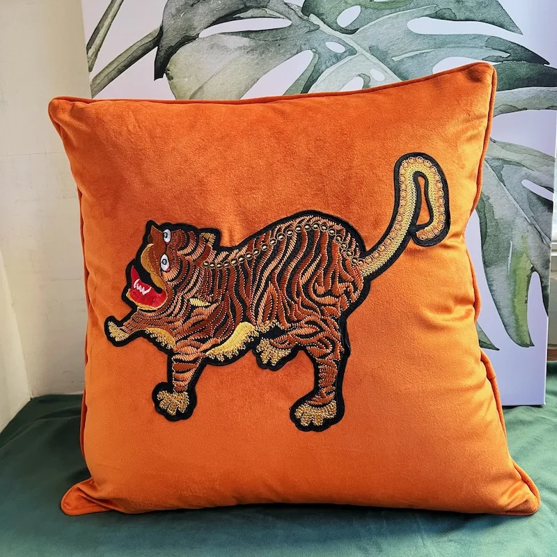 Retro Tiger Pillows Luxury Cushion Cover Orange Green Velvet Patchwork Embroidery Decorative Pillow Cover For Sofa Home Decorate