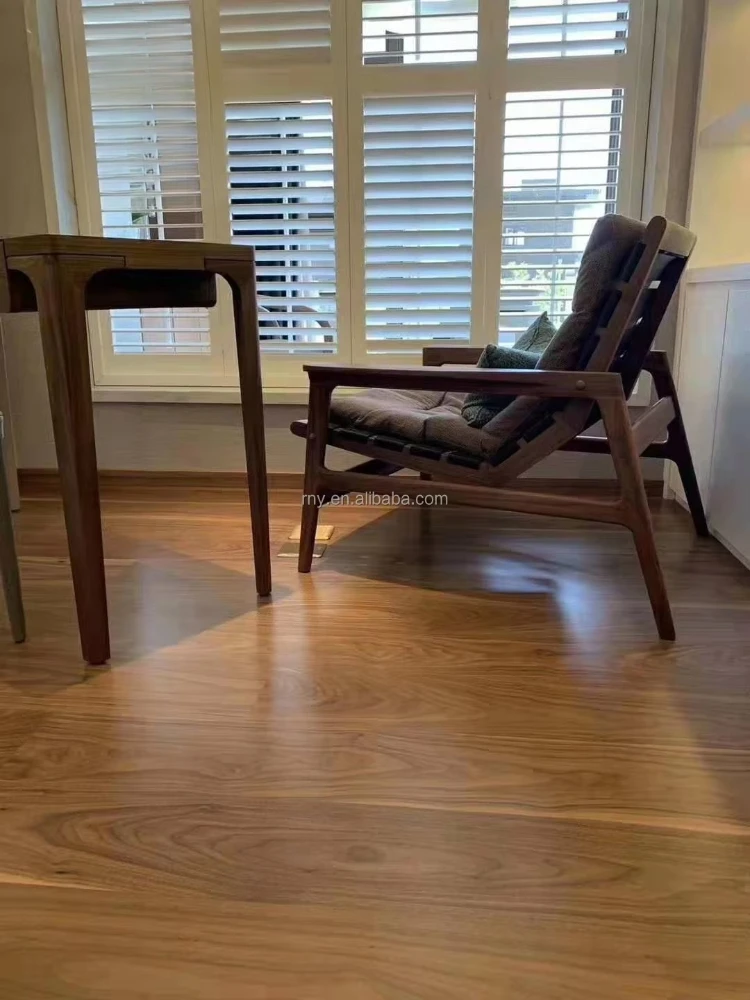 Customized version of multi-layer solid wood floor, black walnut tone interior drawing technology, wood grain warmth exquisite