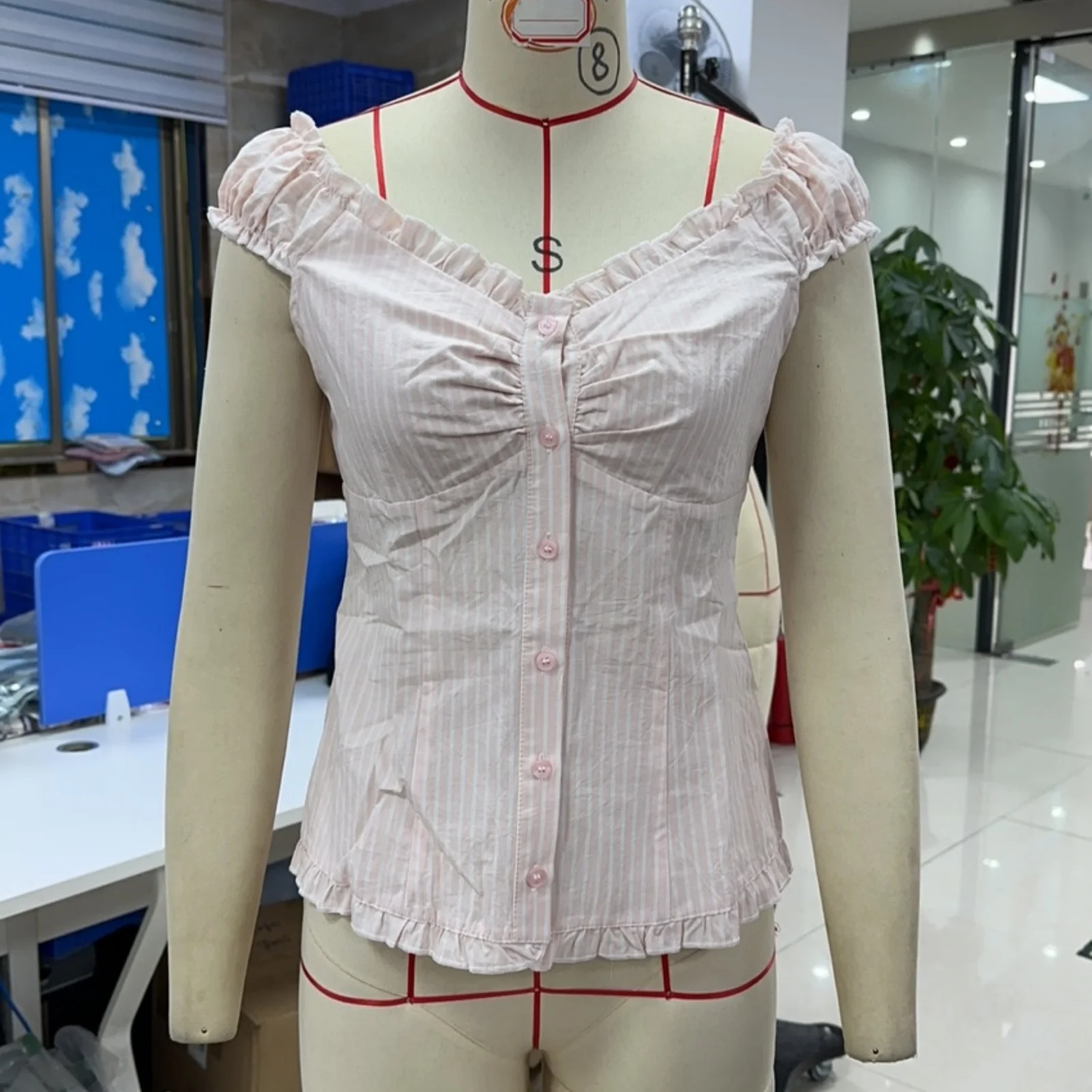 Tops ajustados con cuello de corazón de verano para mujer, camisas fruncidas de moda de manga corta de Color sólido/rayado