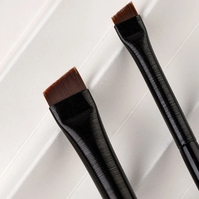 Eyeliner Pennello per trucco contorno sopracciglia Fibra super morbida Penna con impugnatura comoda Pennello per trucco portatile Capelli lisci di fabbrica