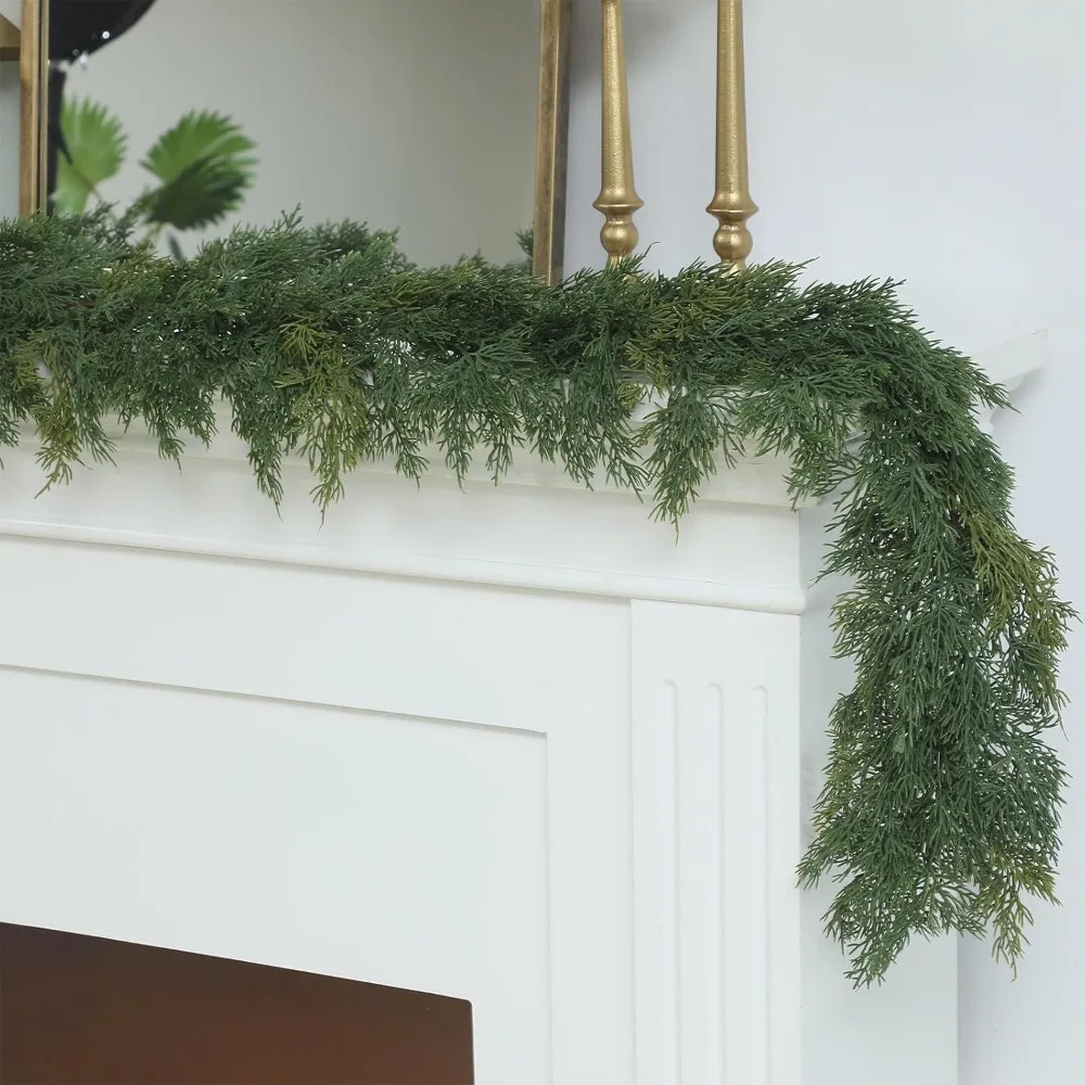 إكليل من خشب الأرز الاصطناعي السميك الناعم بطول 9 أقدام لمدفأة الدرج المنزلية المزخرفة لعيد الميلاد #6