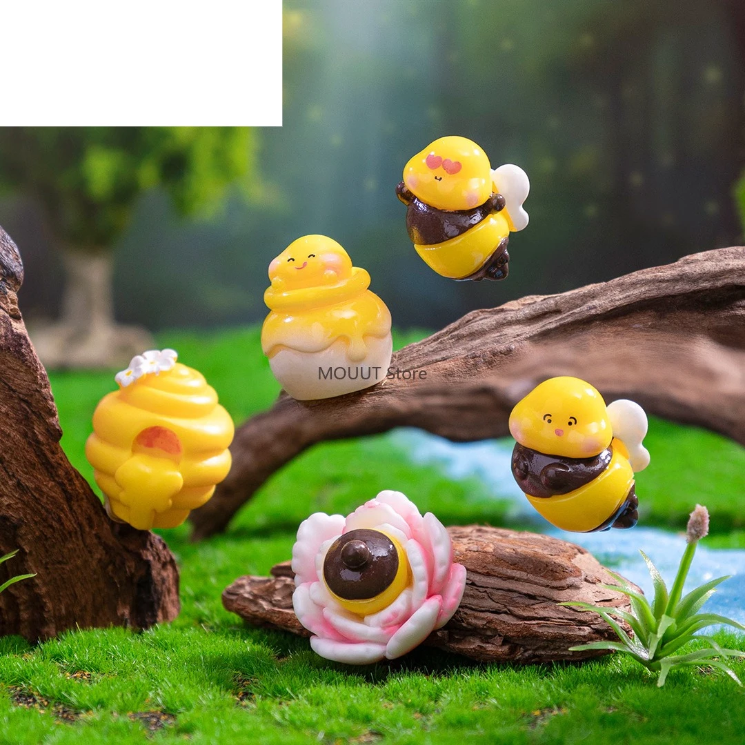 

Resin Little Bee Figurines, Garden Micro-landscape Diy Decorative Hanging Accessorie Ecological Bottle Small Ornaments