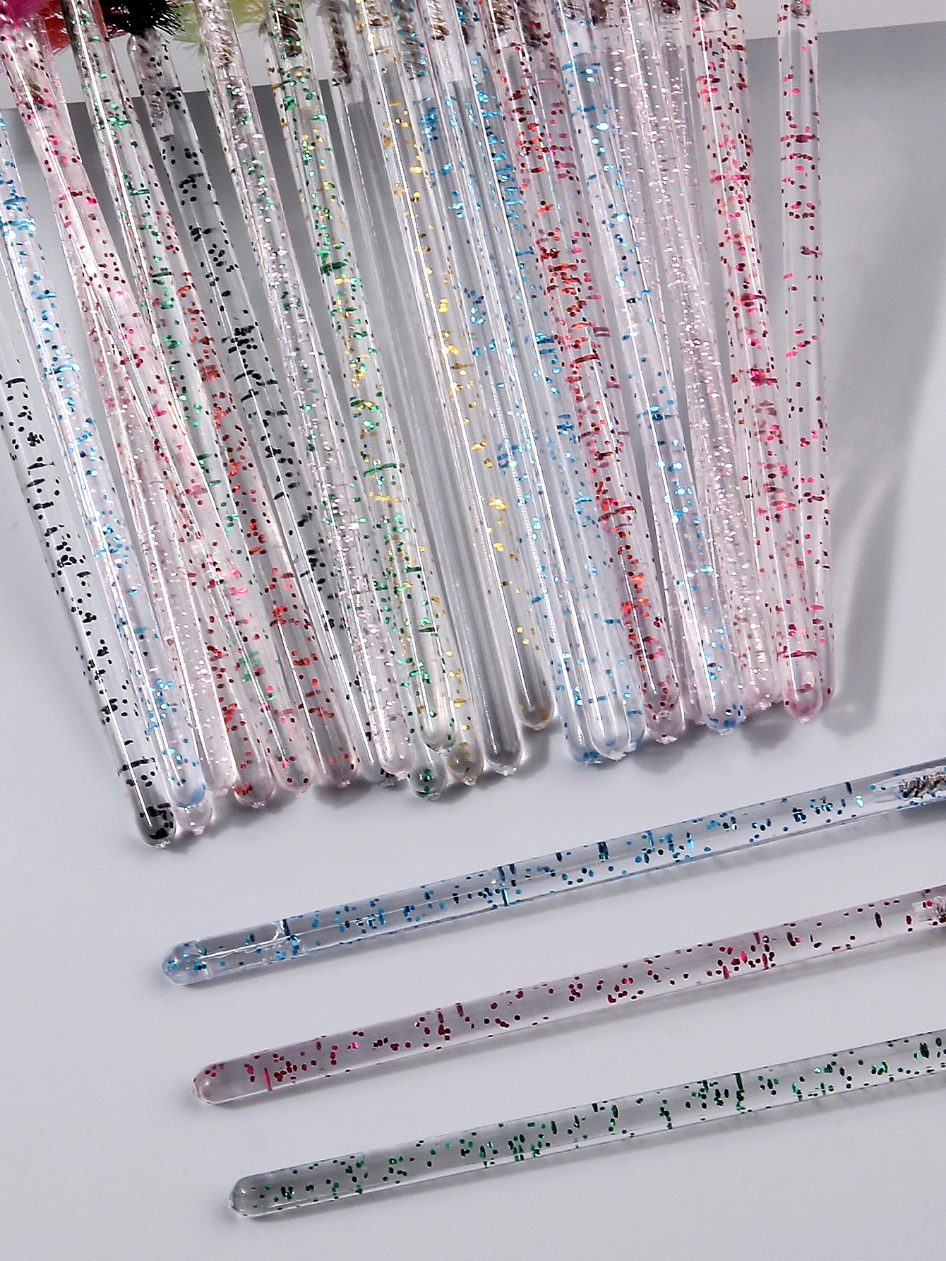 10/20/50/100PCS spazzola per sopracciglia con asta di cristallo multicolore e pennello per mascara, strumento di bellezza multifunzionale a spirale e pieghevole