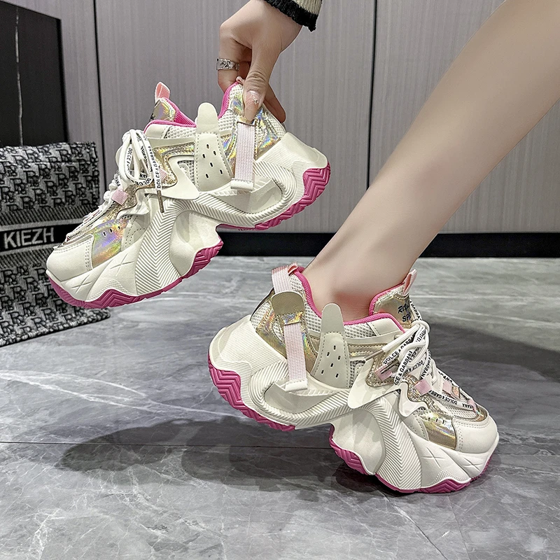 Scarpe da papà in rete cava per donna 2024 estate nuova moda sportiva Casual versatili scarpe da donna a vita alta con suola spessa DJ-M801