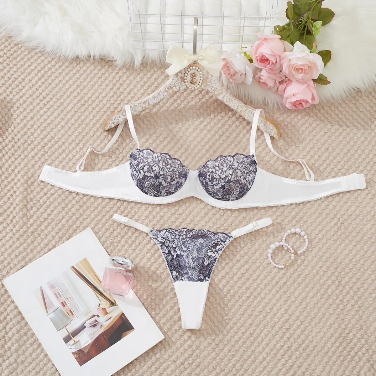 

Европейский и американский французский тонкий сексуальный кружевной комплект нижнего белья на косточках с бюстгальтером