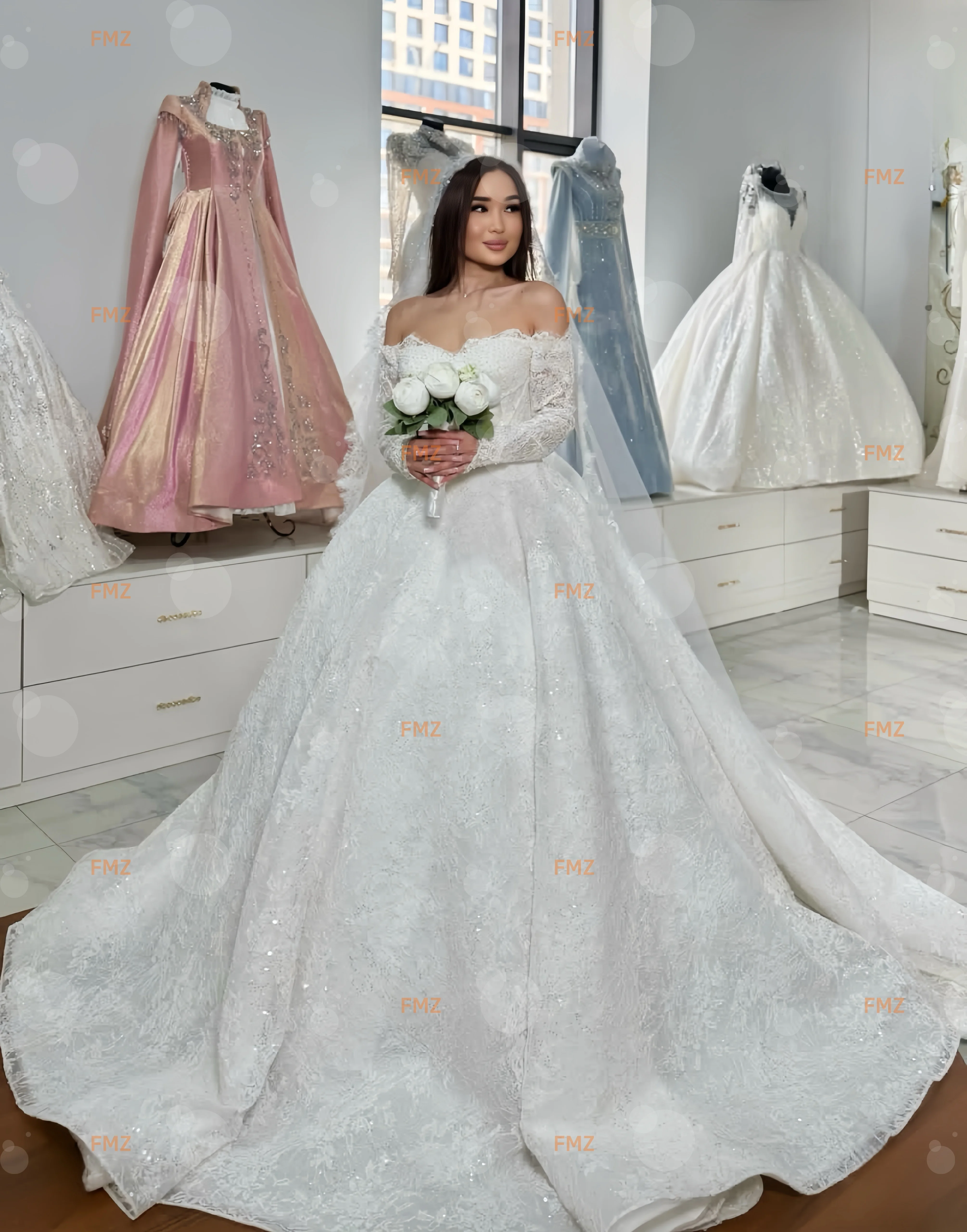 Abito da sposa in pizzo a maniche lunghe senza spalline personalizzato abiti da sposa amanda novias amanda novias ufficiale