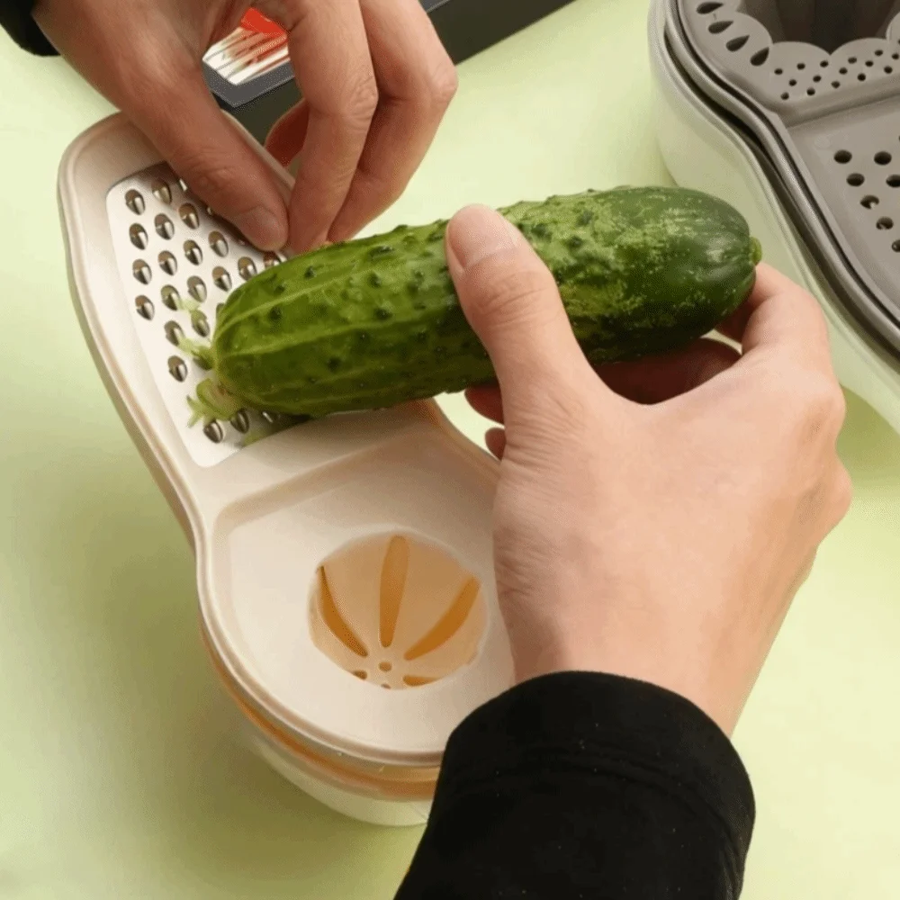 

Multi-functional Mini 3-in-1 Manual Carrot Grater Handheld Efficient Citrus Juicer Detachable Plastic Vegetable Slicer Household