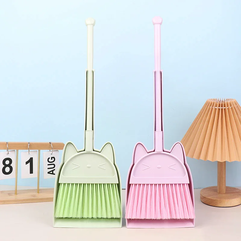 /Cna/Cartoon Flexible Bristles Kids Pretend Play Toddlers Indoor Outdoor Floor Sweeping Tool Kit Mini Children  Dustpan 1 Set