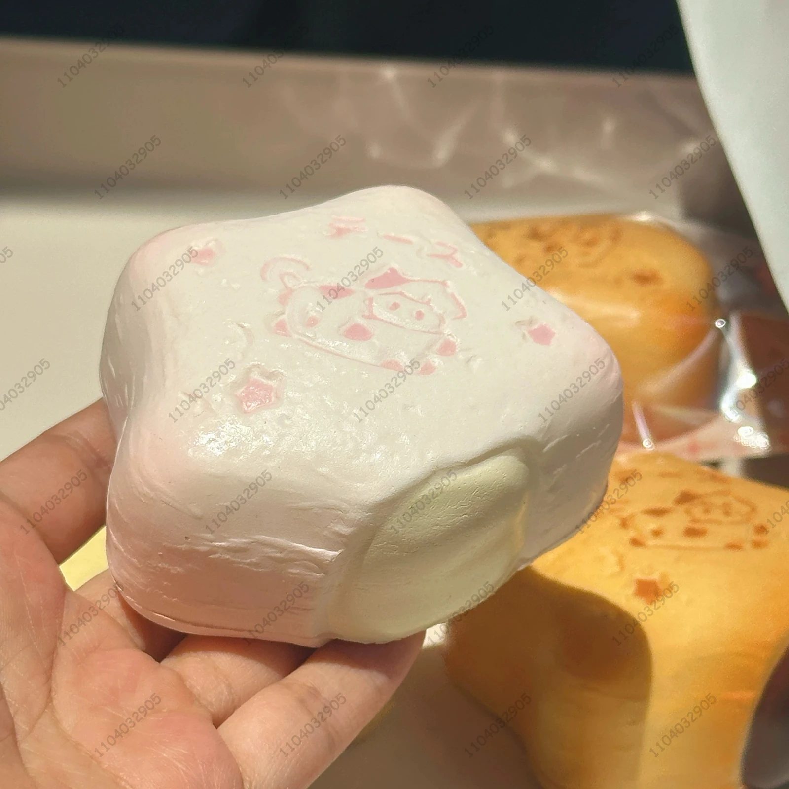 Pastelería de estrellas de crecimiento lento, pastel de pan de Chocolate fundido, juguete para apretar de rebote lento, juguete antiestrés para liberar las manos
