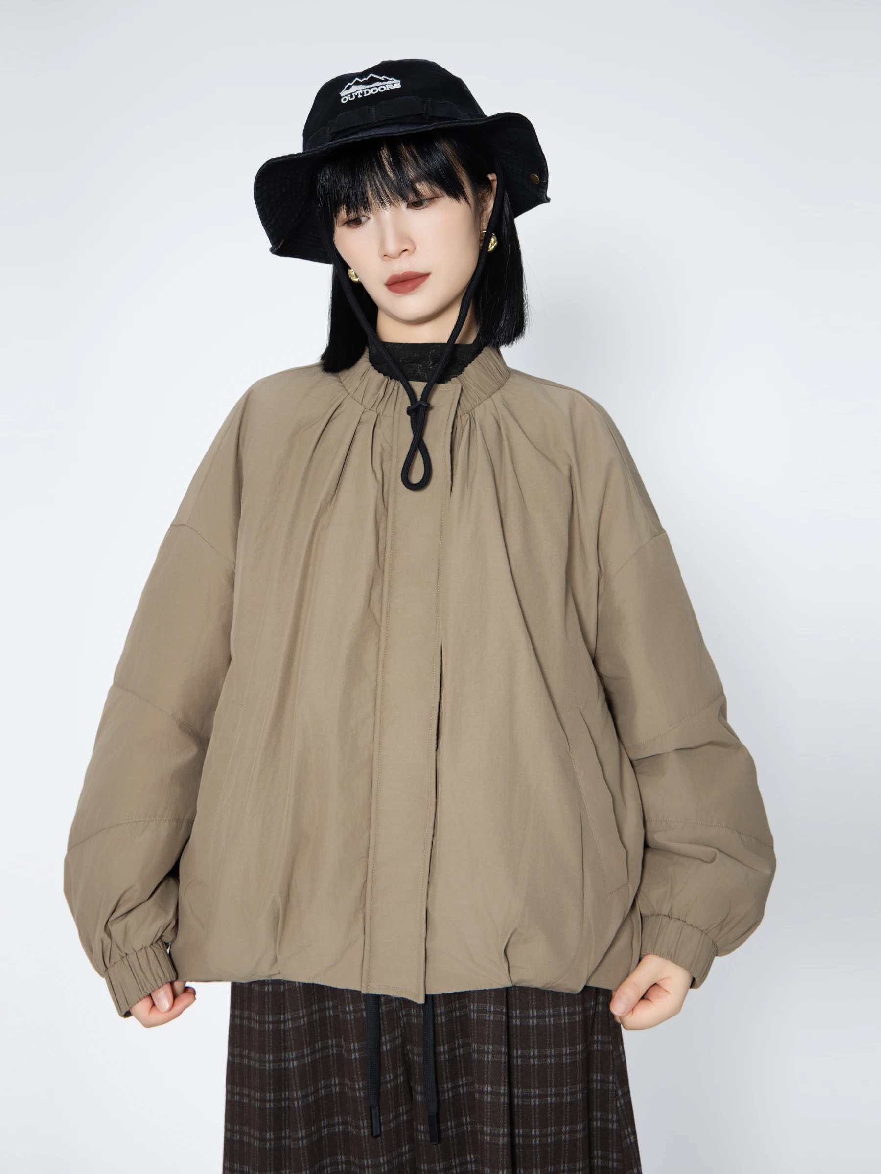 

Bookru Warm Cloud Casual Versatile Cloud 90 White Duck down Short Puffer Bread Style Women Loose Slimming down Jacket