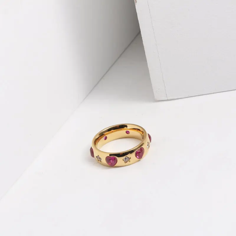 2022 New Fashion Nightclub Color Peach Heart Ring Titanium Steel Gold Plated Ring Versatile Gift